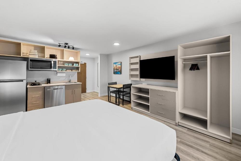 Suburban Studios Columbus North